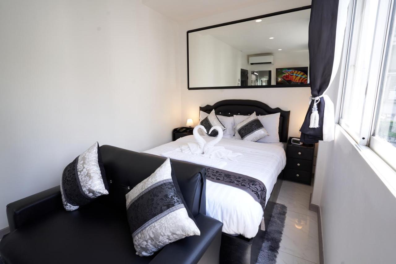 Thonglor Suites Hotel Bangkok Bagian luar foto